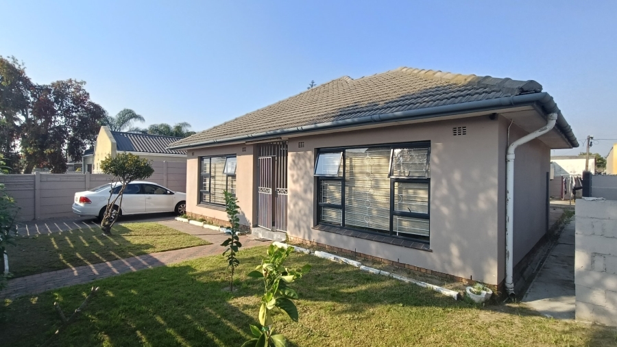 3 Bedroom Property for Sale in Voelvlei Western Cape